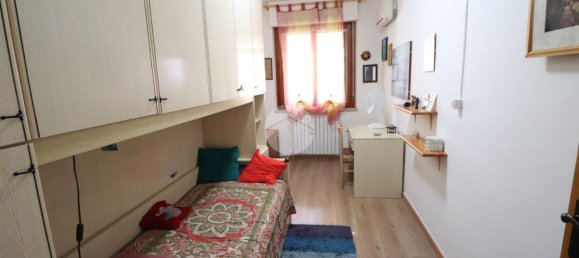 4 rooms House in Cagliari, Italy No. 8620 5