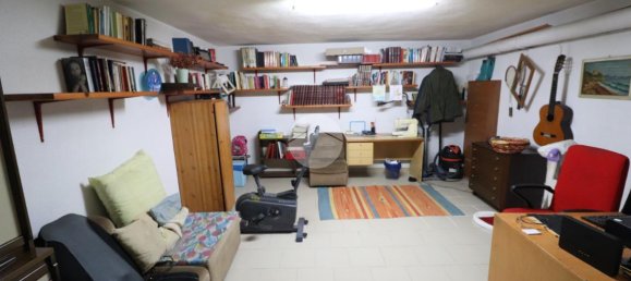 4 rooms House in Cagliari, Italy No. 8620 40