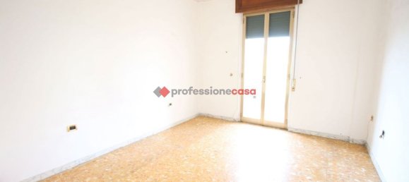 Квартира с 4 комнатами в Фоджа, Италия № 122258 4