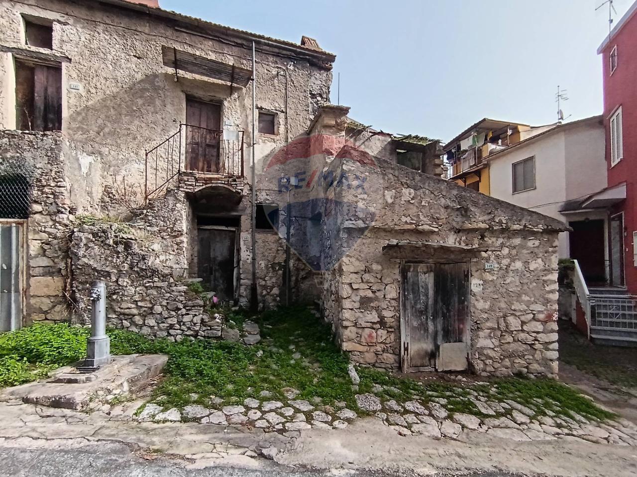 Casa de 5 divisões em Santi Cosma e Damiano, Italy N.º 70491
