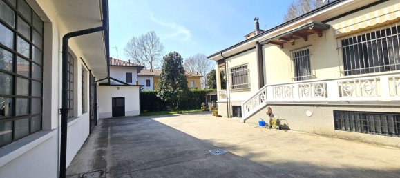 4 bedrooms Villa in San Vittore Olona, Italy No. 362734 45