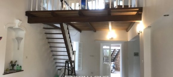 Villa de 2 dormitorios en Tay Ho, Vietnam No. 1018 3