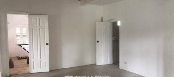 Villa de 2 dormitorios en Tay Ho, Vietnam No. 1018 12