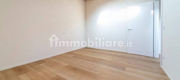 2 bedrooms Penthouse in Parma, Italy No. 228849 8