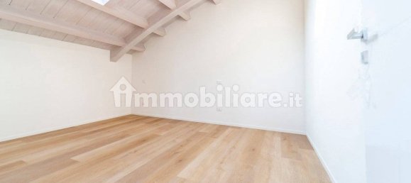 2 bedrooms Penthouse in Parma, Italy No. 228849 9