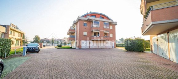 2 bedrooms Penthouse in Parma, Italy No. 228849 35