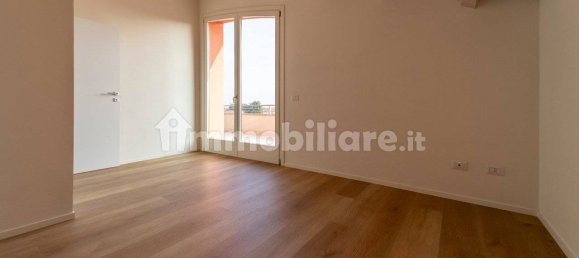 2 bedrooms Penthouse in Parma, Italy No. 228849 3