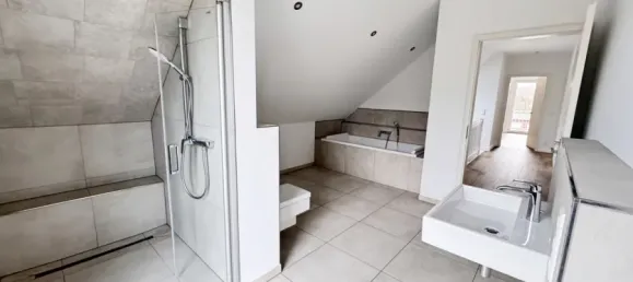 Casa T4 em North Rhine-Westphalia, Germany N.º 336375 12