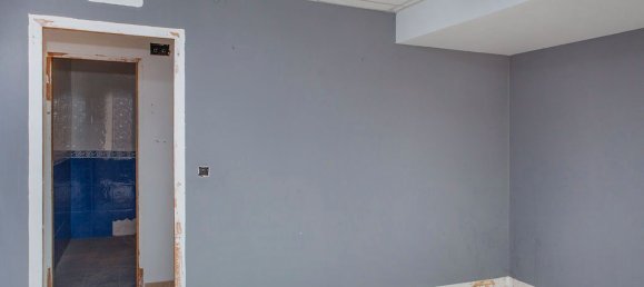 Entrepôt à La Muela, Spain 560m² No. 67652 20