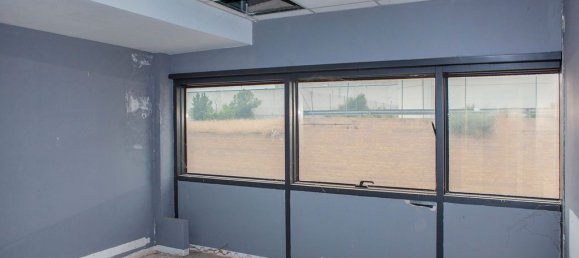 Entrepôt à La Muela, Spain 560m² No. 67652 19