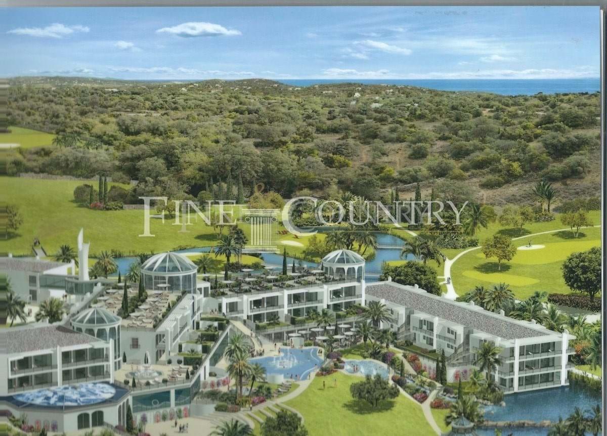 19000m² Hotel in Faro, Portugal No. 336137