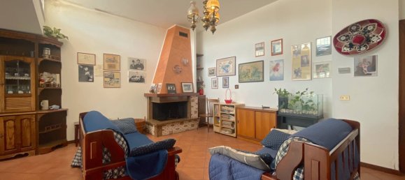 Вилла с 4 спальнями в Аквавива Пичена, Италия № 356532 32