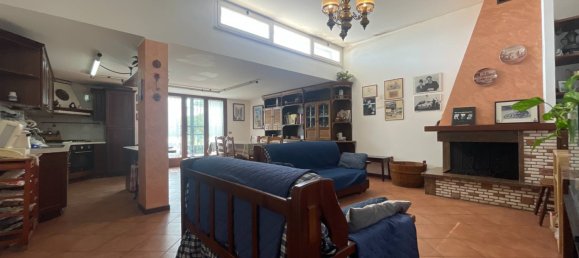 Вилла с 4 спальнями в Аквавива Пичена, Италия № 356532 34