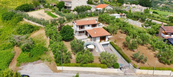 Вилла с 4 спальнями в Аквавива Пичена, Италия № 356532 38