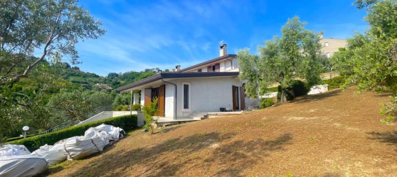 Вилла с 4 спальнями в Аквавива Пичена, Италия № 356532 9