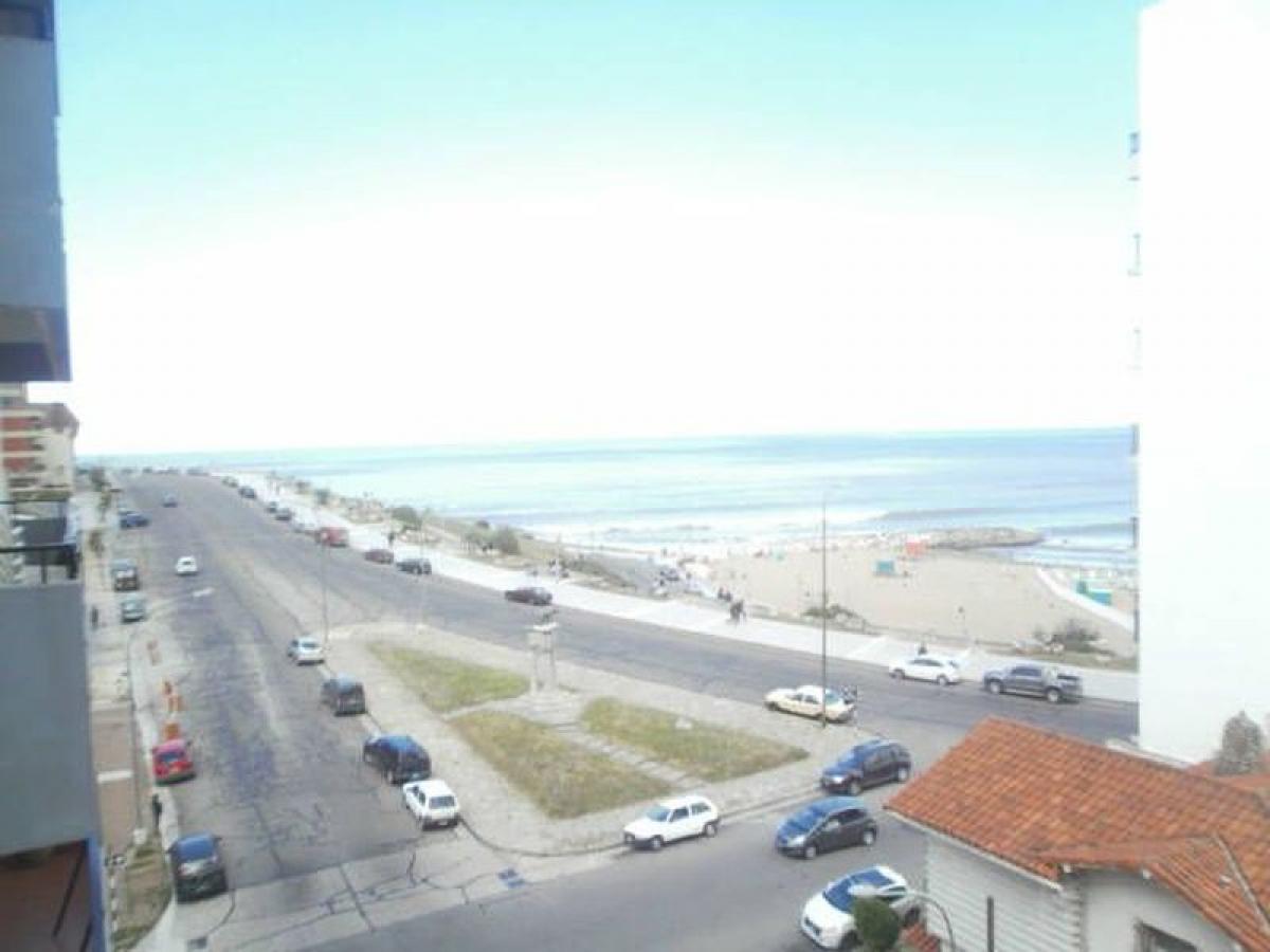 4 bedrooms Apartment in Mar del Plata, Argentina No. 74684