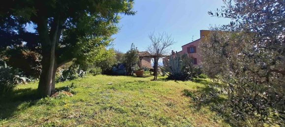 5 rooms House in Capraia e Limite, Italy No. 50497 46