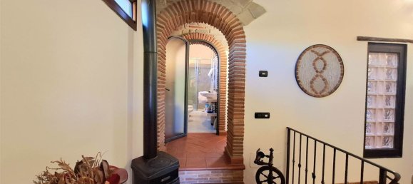 5 rooms House in Capraia e Limite, Italy No. 50497 35