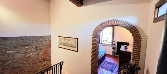 5 rooms House in Capraia e Limite, Italy No. 50497 40