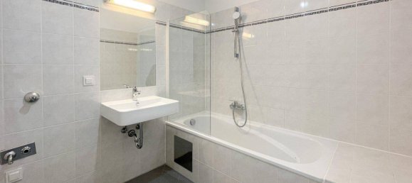 Apartamento de 3 habitaciónes en Hernals, Austria No. 185006 21