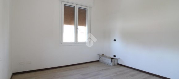 3غرفة شقة في Mirandola, Italy رقم 107801 9