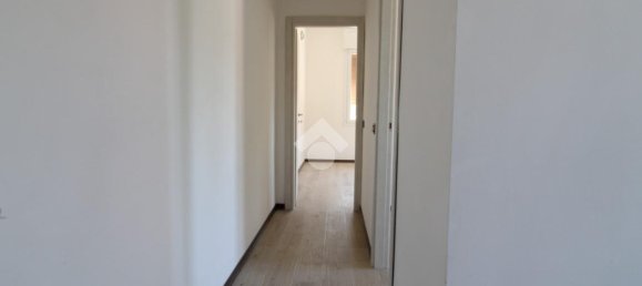 3غرفة شقة في Mirandola, Italy رقم 107801 6