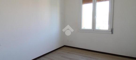 3غرفة شقة في Mirandola, Italy رقم 107801 11