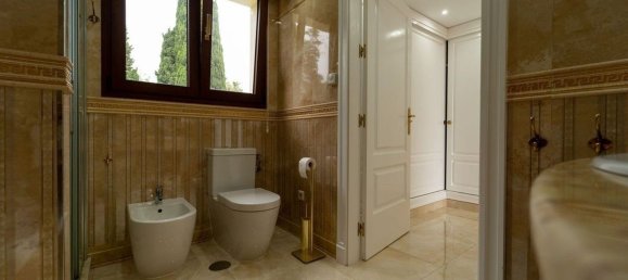 5 bedrooms Villa in Marbella, Spain No. 112549 13