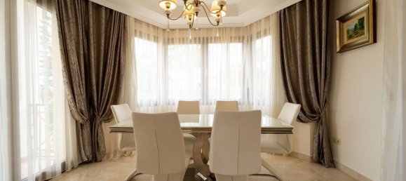 5 bedrooms Villa in Marbella, Spain No. 112549 4