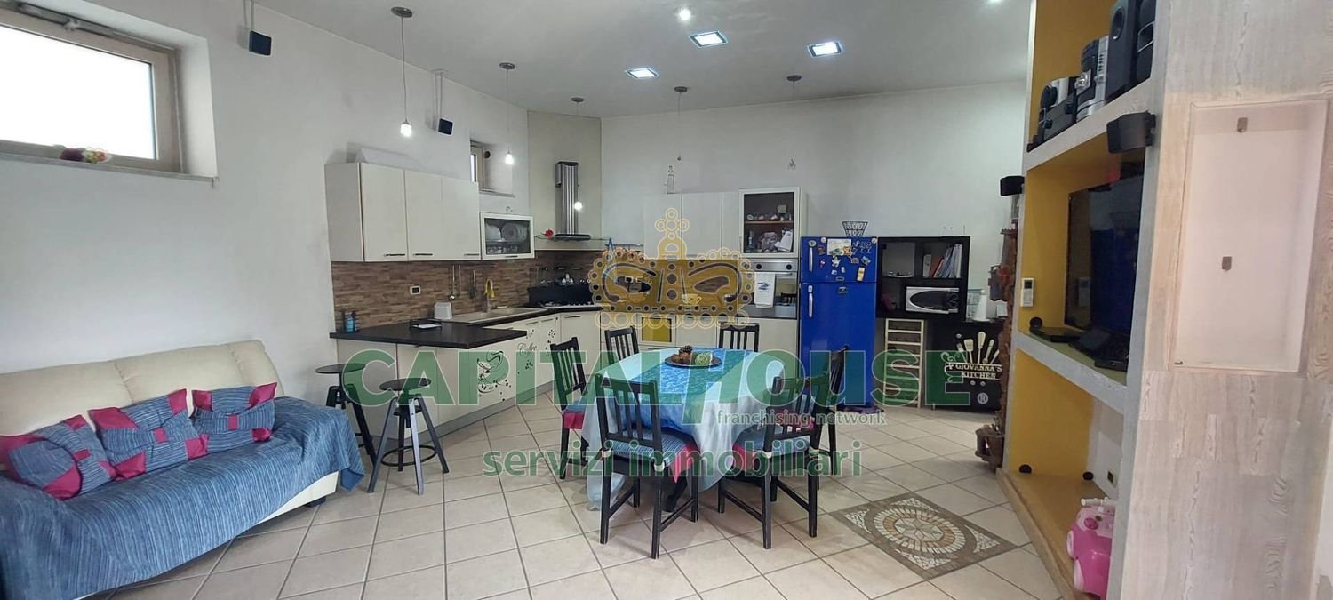 Casa de 4 divisões em San Gennaro Vesuviano, Italy N.º 147308