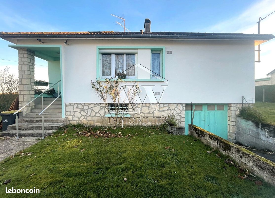 Дом с 3 спальнями в Сент-Женевьев, Франция № 153504