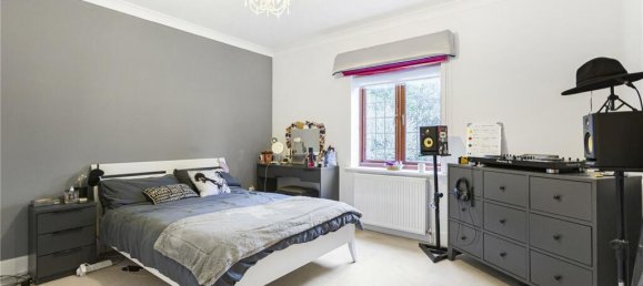 5 bedrooms House in Cuffley, United Kingdom No. 6516 12