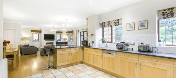 5 bedrooms House in Cuffley, United Kingdom No. 6516 9