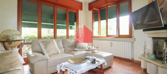 3 Schlafzimmer Villa in Poggio Rusco, Italy, Nr. 336395 2