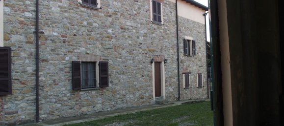10 rooms House in Alta Val Tidone, Italy No. 173568 3
