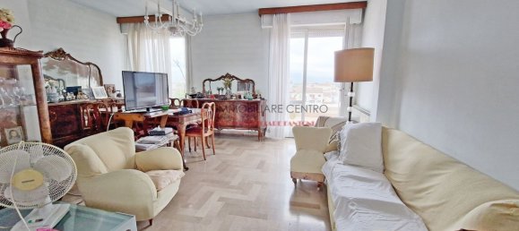 Ático de 5 habitaciónes en Viareggio, Italy No. 188717 22