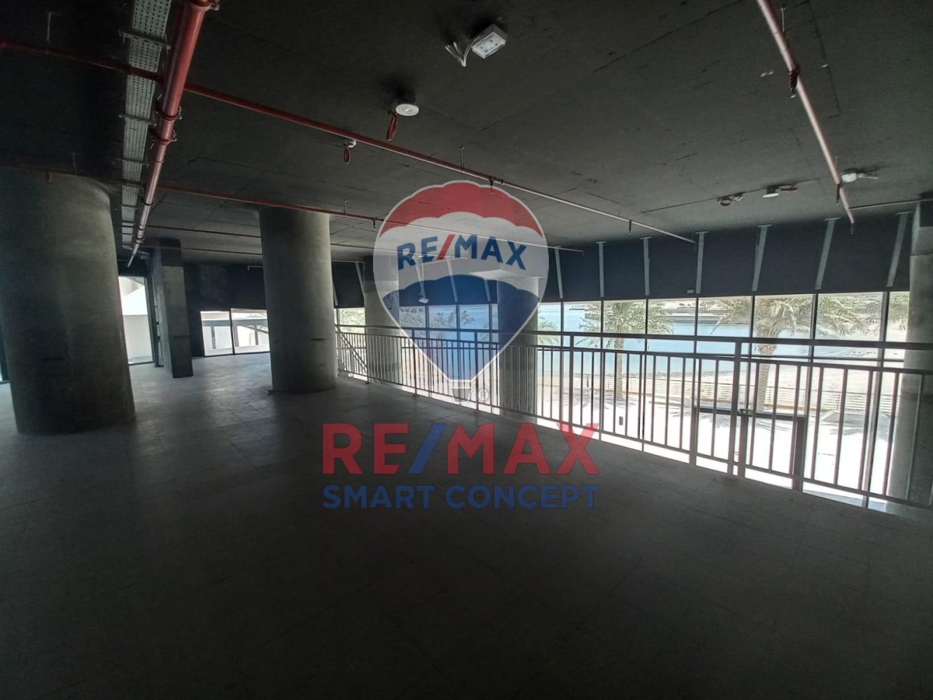 Magasin à Al Raha Beach, UAE 382.9m² No. 40523