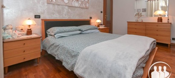 5 rooms Apartment in Turin, Italy No. 30543 49