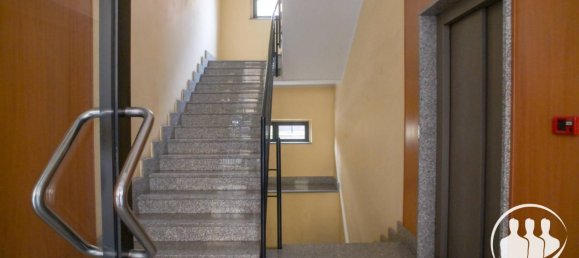 5 rooms Apartment in Turin, Italy No. 30543 5