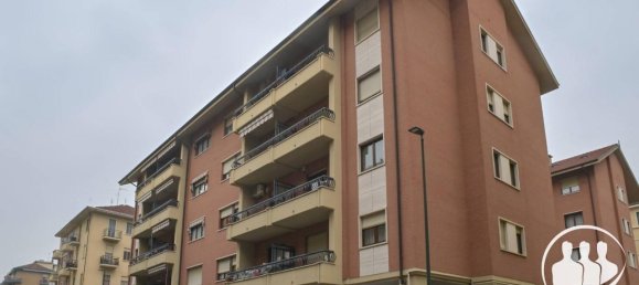 5 rooms Apartment in Turin, Italy No. 30543 3