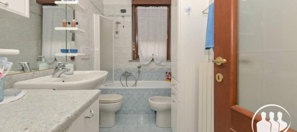 5 rooms Apartment in Turin, Italy No. 30543 31