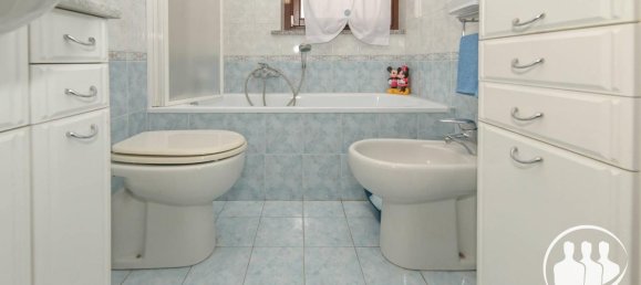 5 rooms Apartment in Turin, Italy No. 30543 32