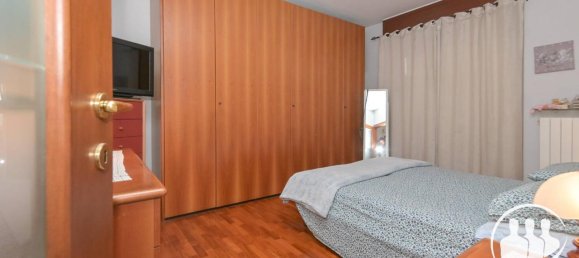 5 rooms Apartment in Turin, Italy No. 30543 23