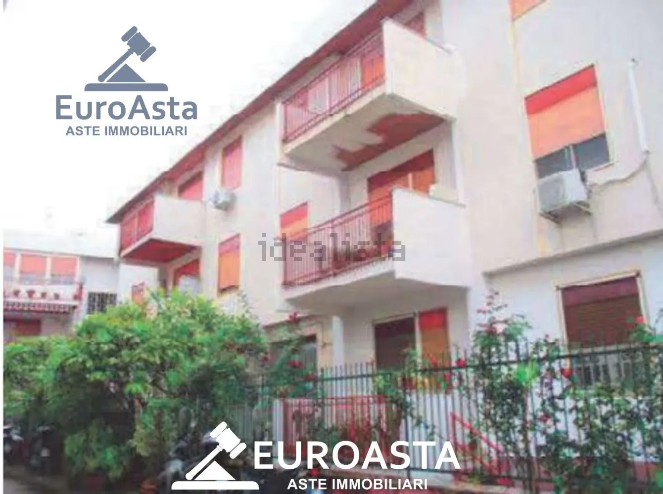 Apartamento de 6 habitaciónes en Palermo, Italy No. 51819