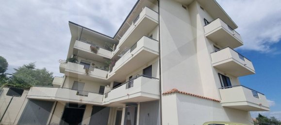Apartamento de 3 divisões em Città Sant'Angelo, Italy N.º 31203 17