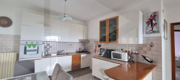 Apartamento de 3 divisões em Città Sant'Angelo, Italy N.º 31203 3