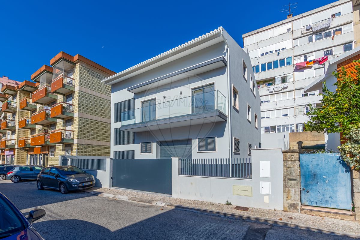 4 غرف نوم منزل في Odivelas, Portugal رقم 53928