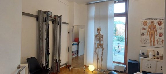 4 rooms Commercial property in Frankfurt am Main, Germany No. 97612 2