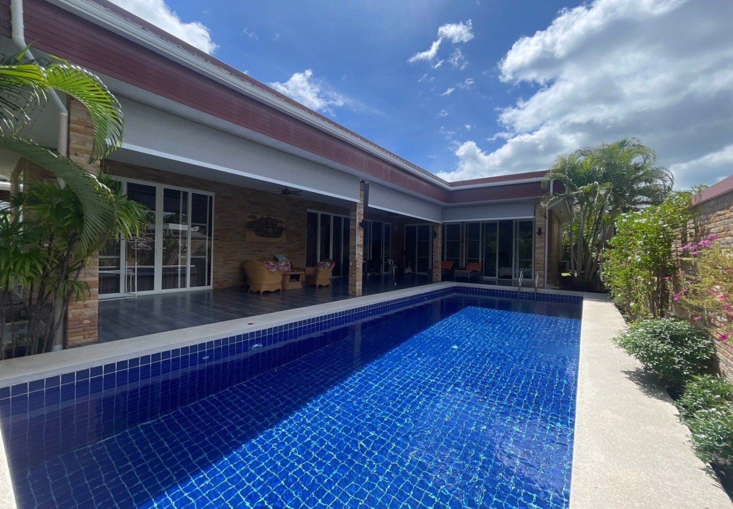 3 bedrooms Cafe / restaurant in Hua Hin, Thailand No. 7797