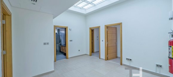 4 bedrooms Villa in Jumeirah Park, UAE No. 95270 7